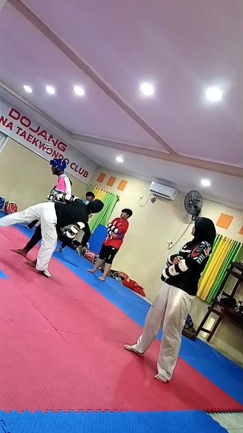 TC Kyorugi Kelas Remaja